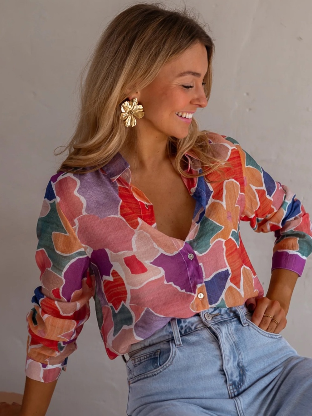 Easy Clothes Hadri Top Size Large Colorful Lightweight Button Front Long Sleeve
